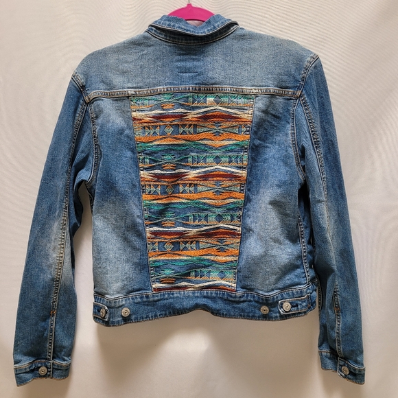 LuLaRoe Jackets & Blazers - LuLaRoe Women’s Washed Light Blue Denim Jacket Embroidered Back Panel size L